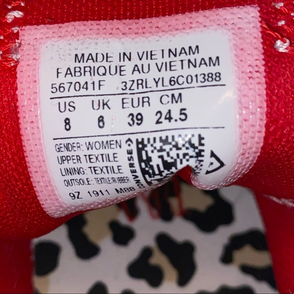 White Converse shoes - Picture 4 of 5